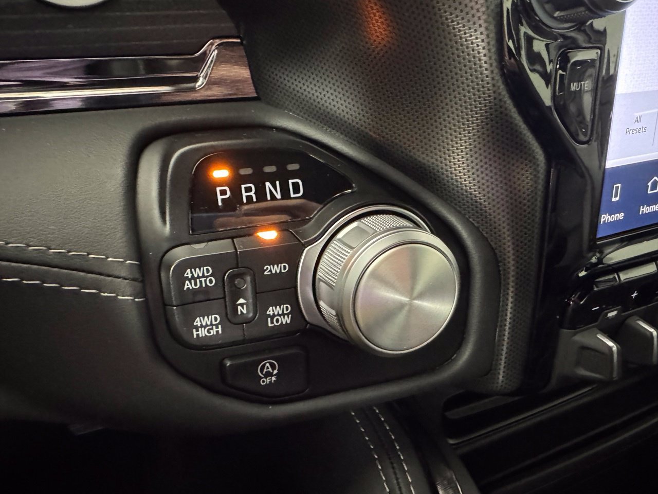 Used 2024 RAM 1500 Limited AWD/4WD image 27