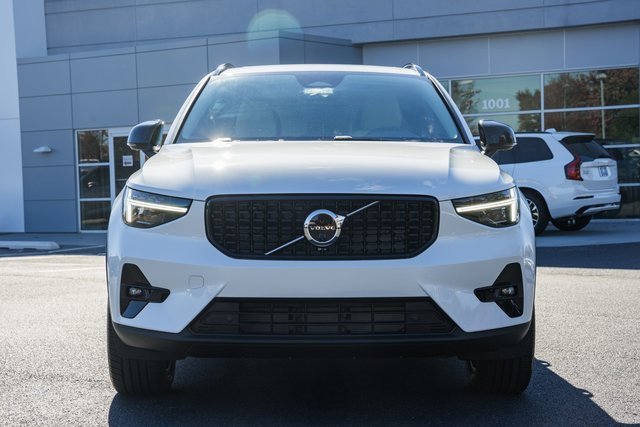 New 2026 Volvo XC40 B5 Plus w/ Protection Package Premier image 2