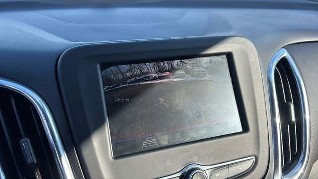 Used 2021 Chevrolet Equinox LT image 18