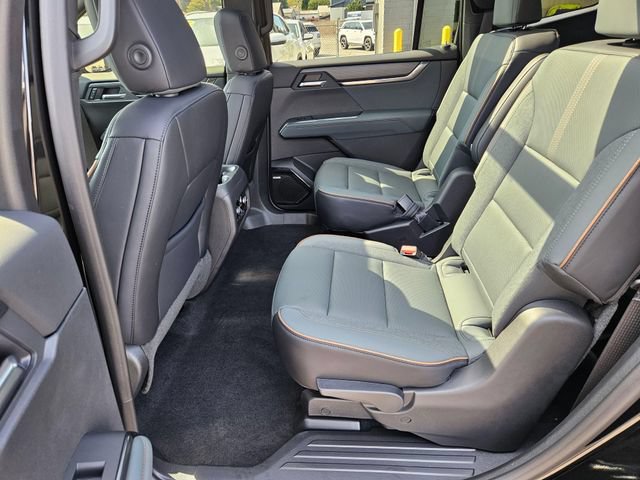 New 2026 GMC Acadia AT4 w/ Luxury Package AWD/4WD image 15