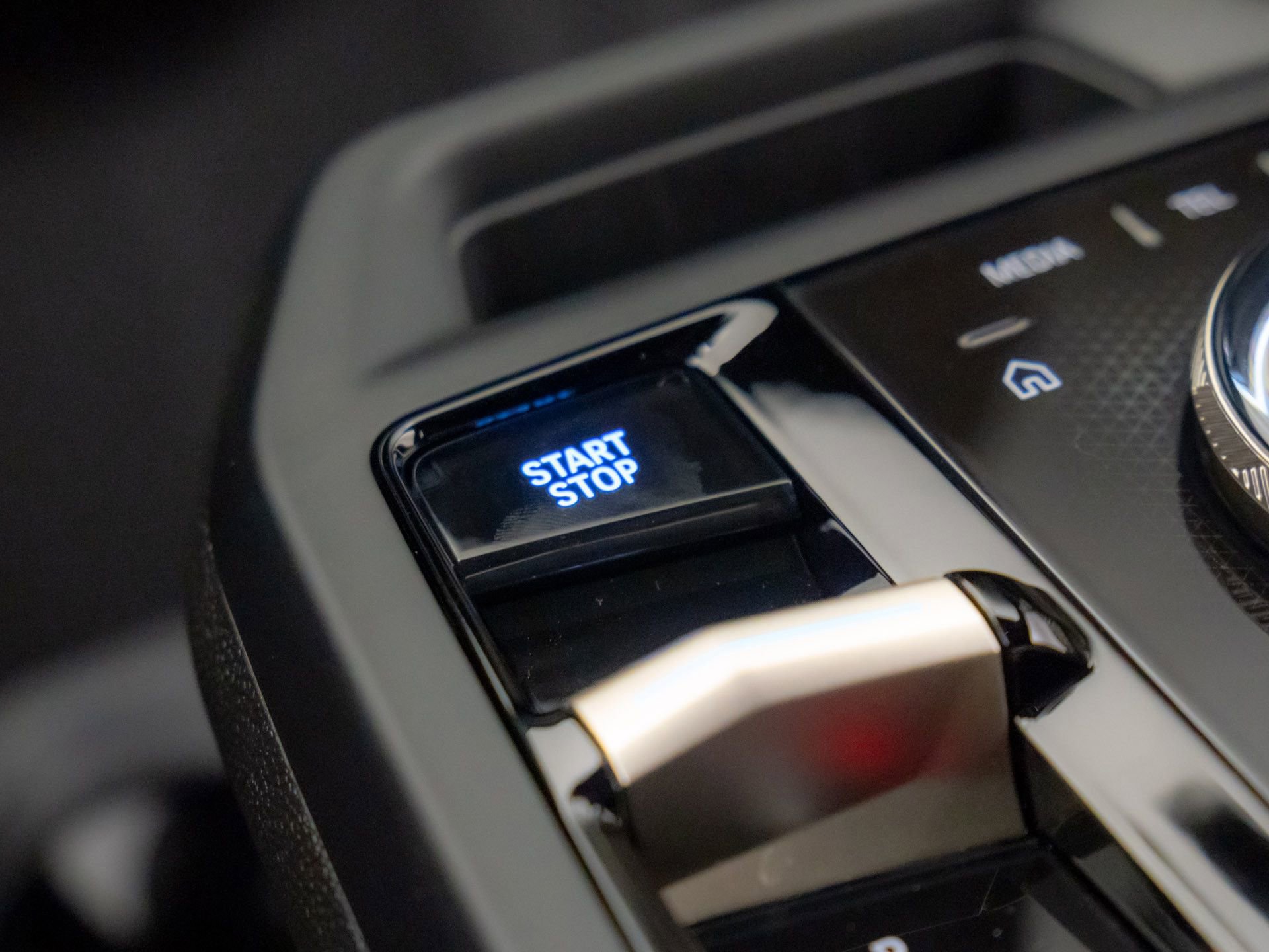 Certified 2025 BMW iX xDrive50 image 19