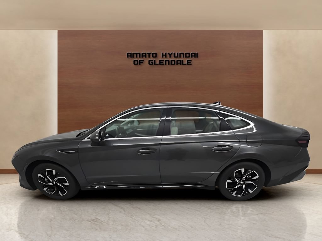 Certified 2025 Hyundai Sonata SEL FWD image 3