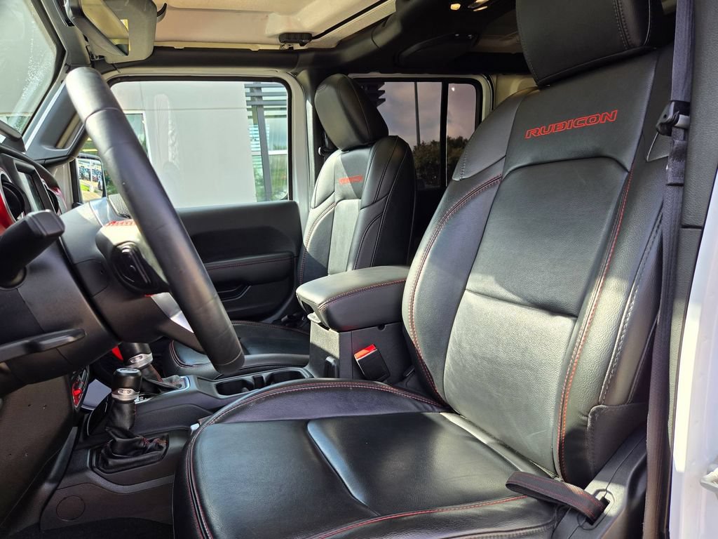 Used 2022 Jeep Wrangler Unlimited Rubicon w/ LED Lighting Group AWD/4WD image 14