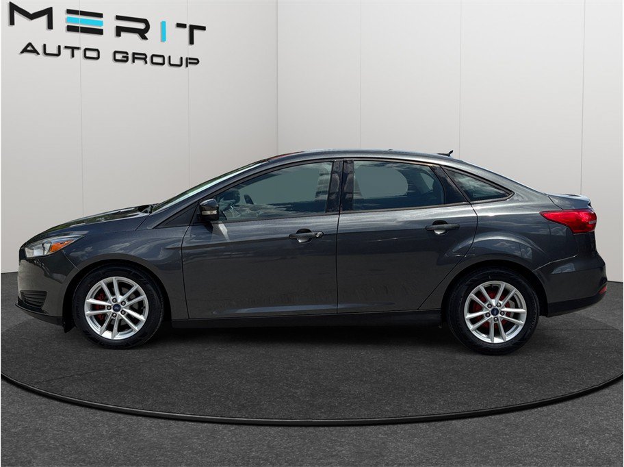 Used 2017 Ford Focus SE FWD image 5