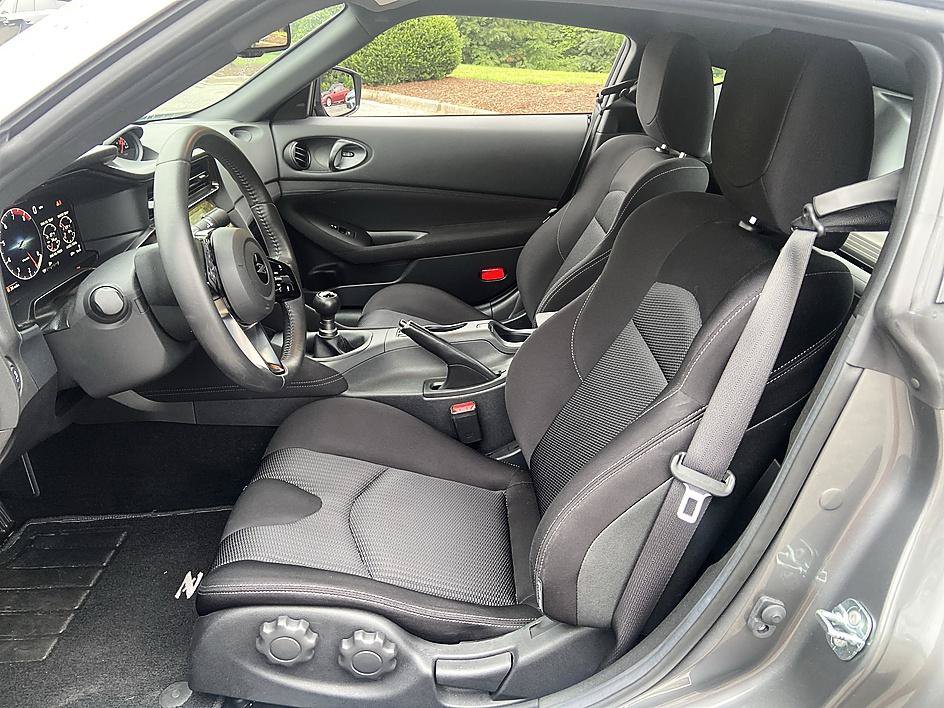 Certified 2024 Nissan Z Sport w/ Floor Mat Package RWD image 11