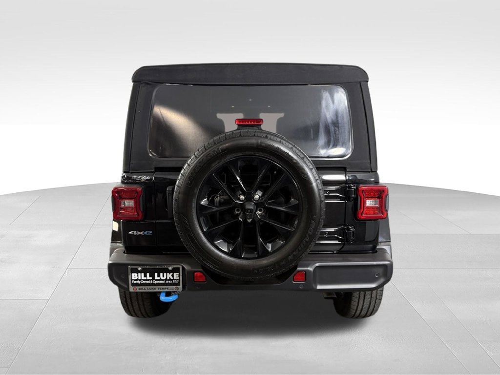 Used 2024 Jeep Wrangler Unlimited Sahara w/ Technology Group AWD/4WD image 8