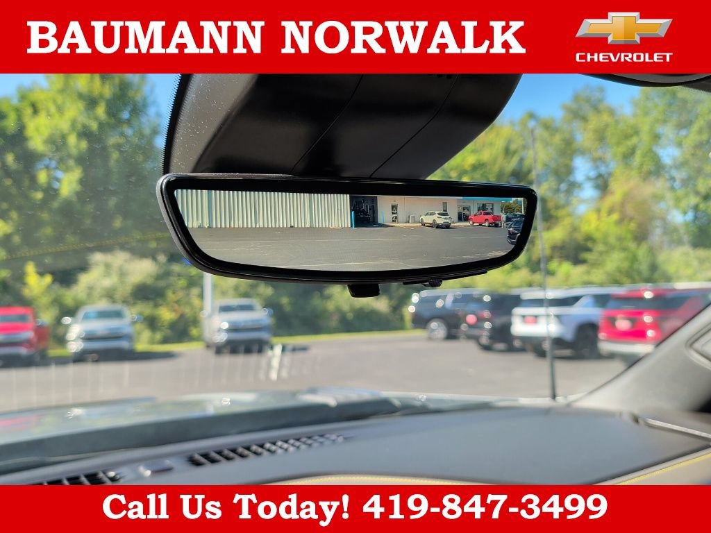 Used 2025 Chevrolet Silverado 2500 ZR2 w/ Technology Package AWD/4WD image 32