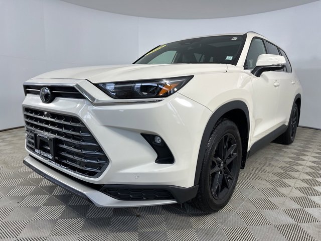 Used 2024 Toyota Grand Highlander AWD Hybrid image 3