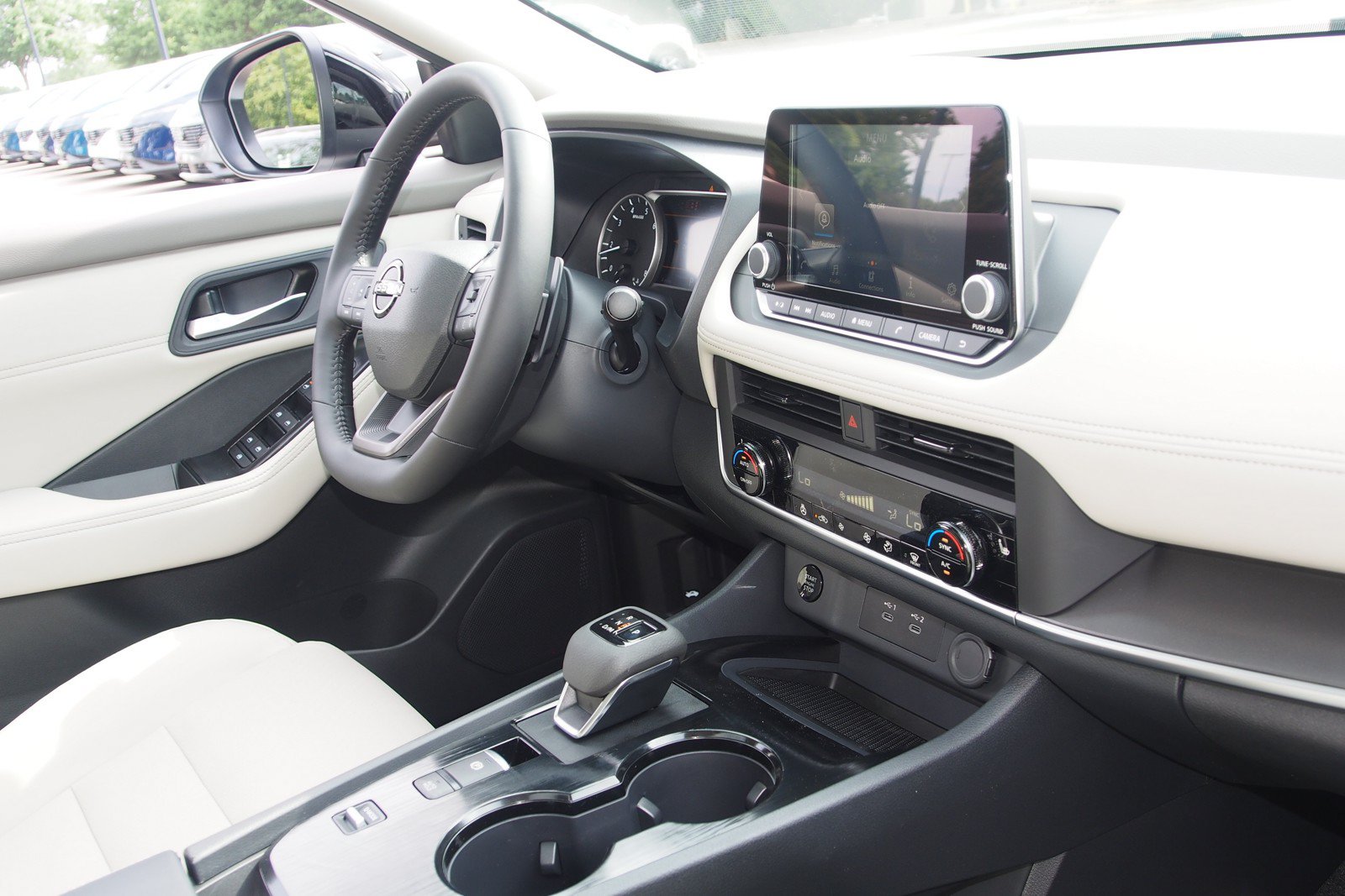 New 2026 Nissan Rogue Dark Armor FWD image 10