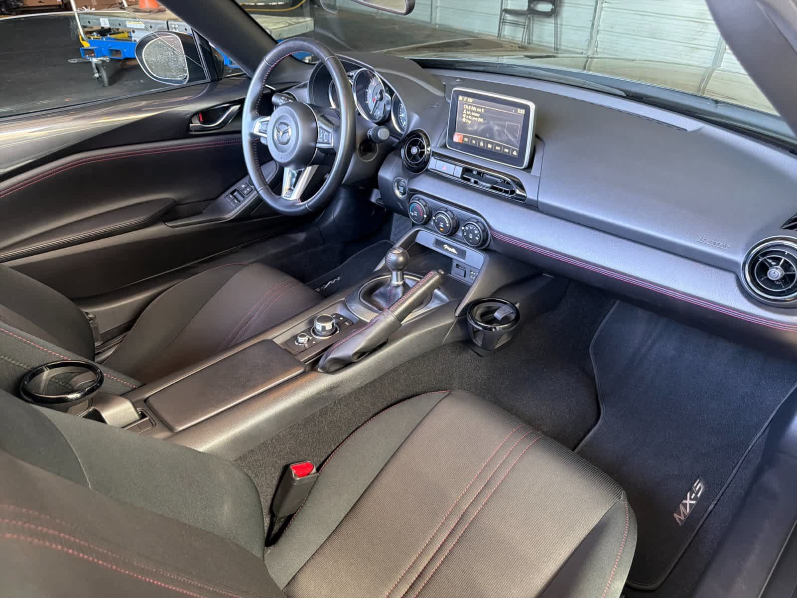 Used 2016 MAZDA MX-5 Miata Club RWD image 15