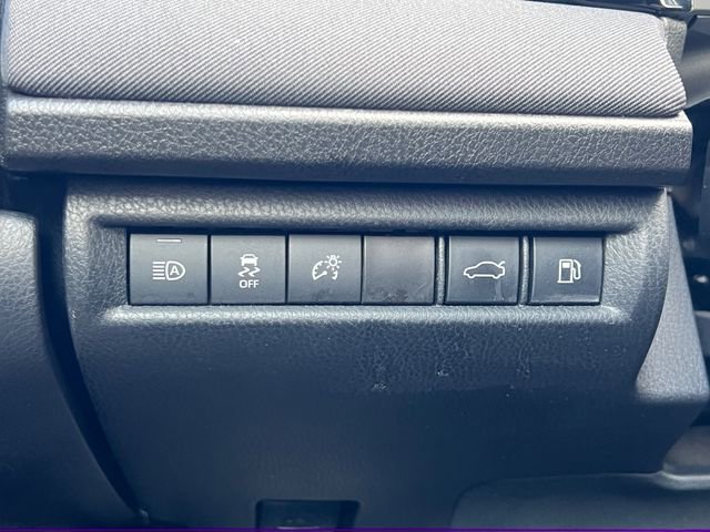 Certified 2025 Toyota Camry LE FWD image 25
