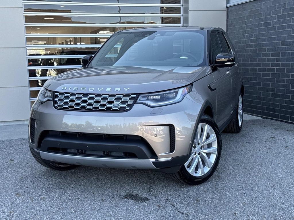New 2026 Land Rover Discovery S AWD/4WD image 1