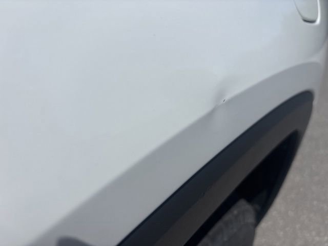 Used 2023 Chevrolet Traverse LS w/ Safety Package FWD image 5