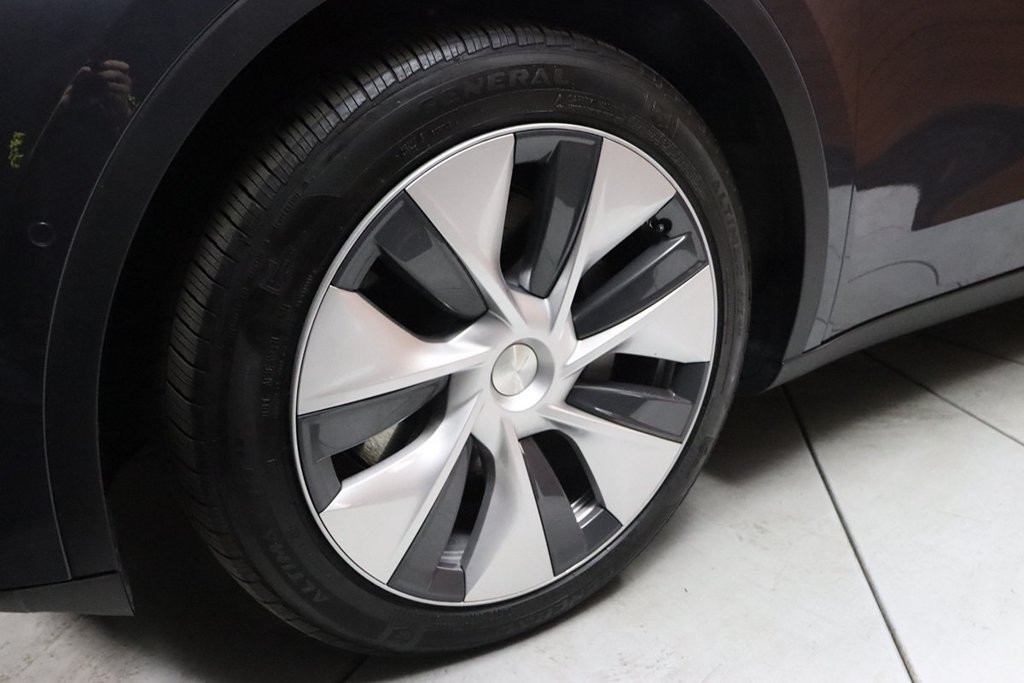 Used 2020 Tesla Model Y Long Range AWD/4WD image 7