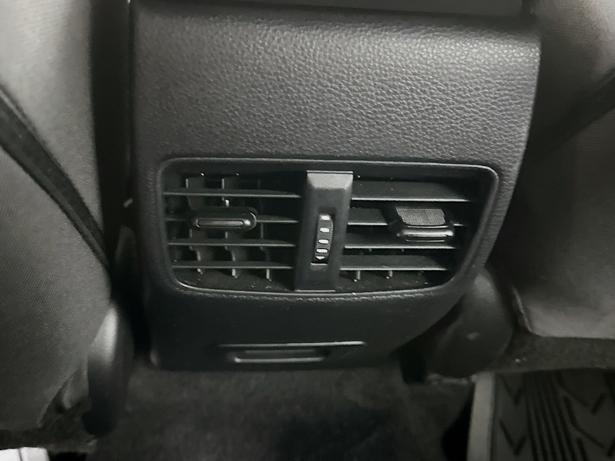 Used 2022 Toyota Corolla Cross LE FWD image 27