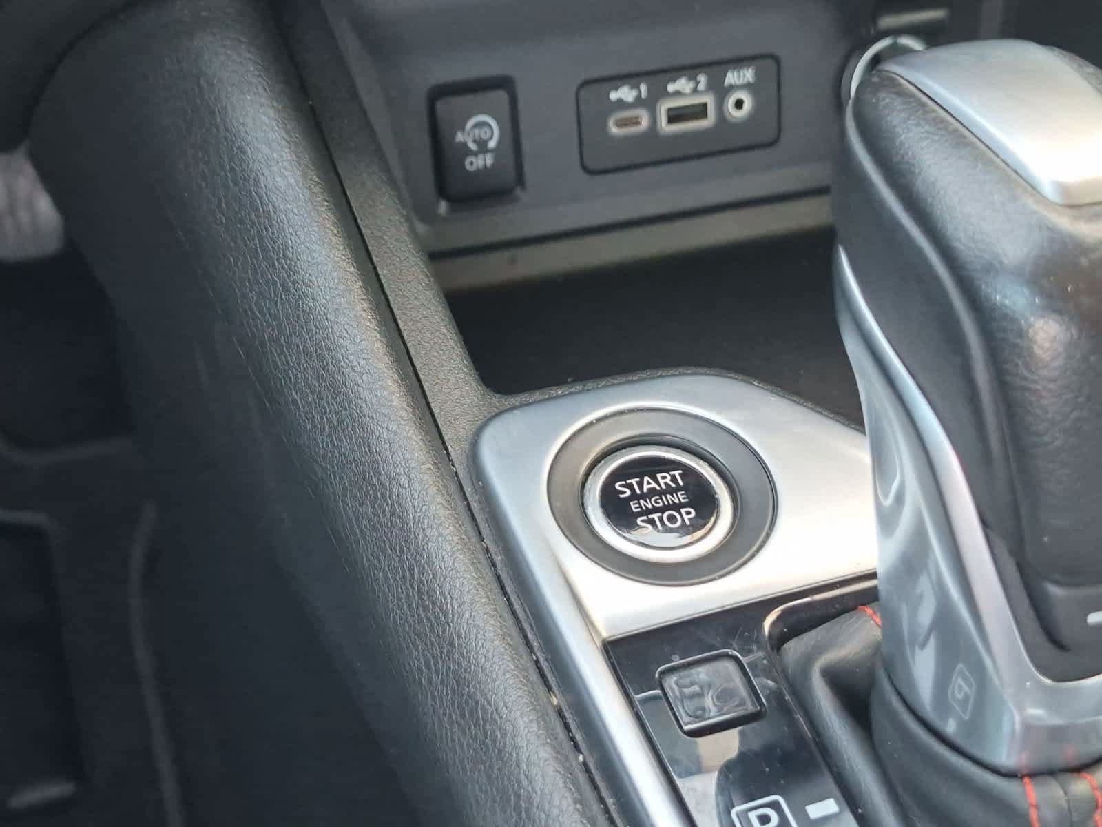 Used 2025 Nissan Sentra SR FWD image 16