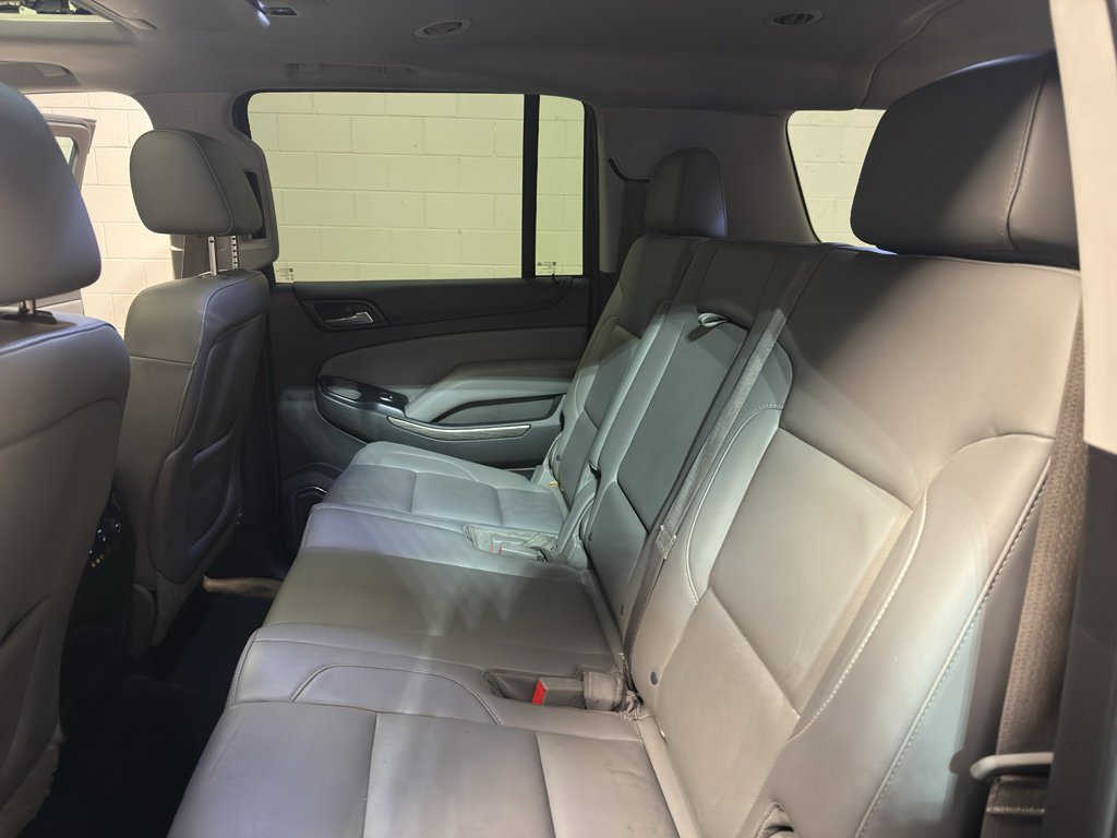 Used 2015 Chevrolet Suburban LT w/ Luxury Package image 31