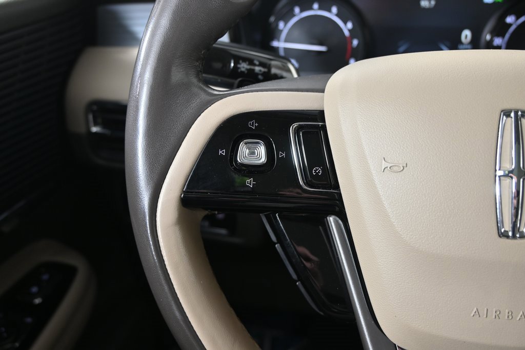 Used 2021 Lincoln Corsair AWD w/ Premium Package image 35