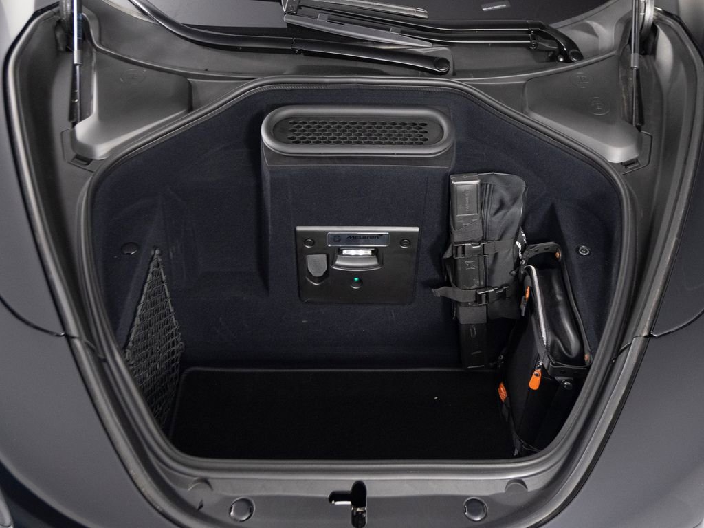 Used 2024 McLaren 750S Spider RWD image 45