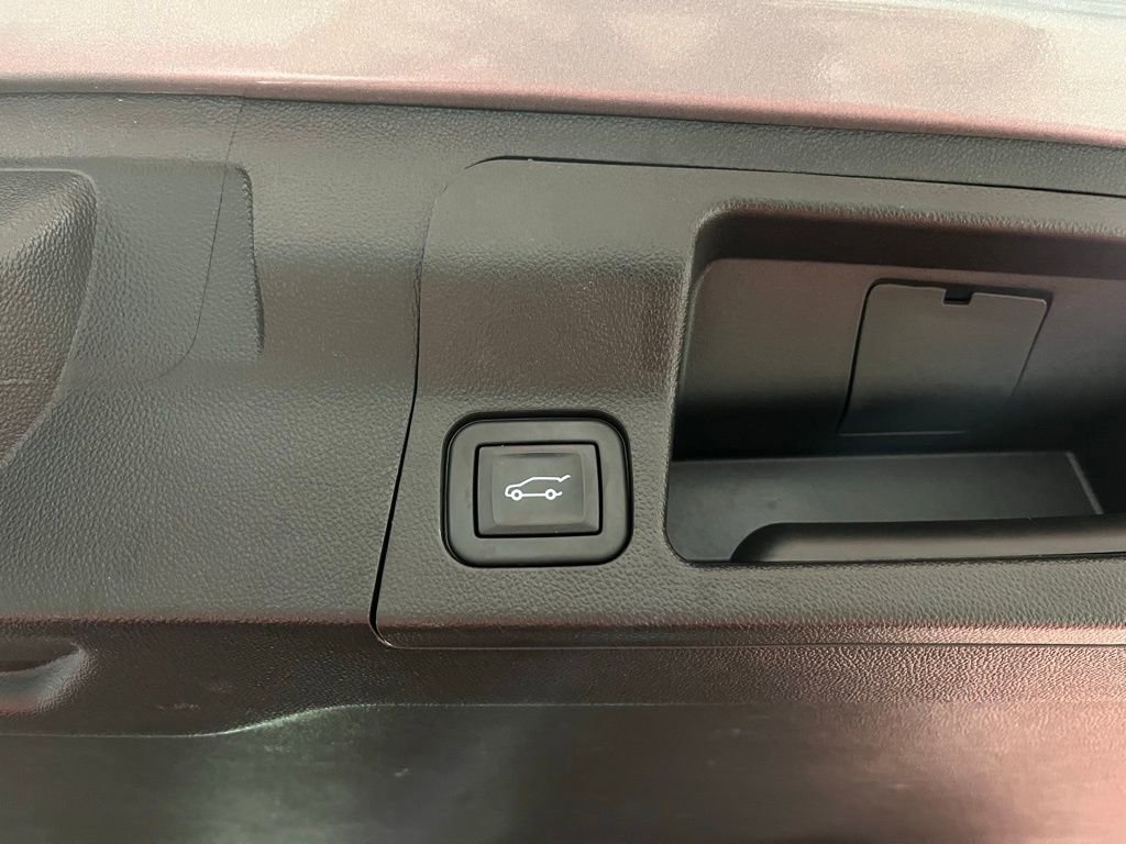 Certified 2023 GMC Acadia SLE w/ Driver Convenience Package image 18