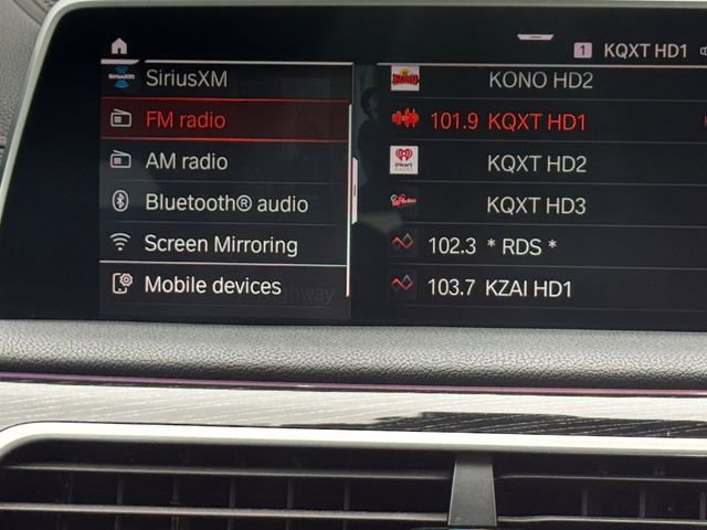 Used 2022 BMW 740i RWD image 8