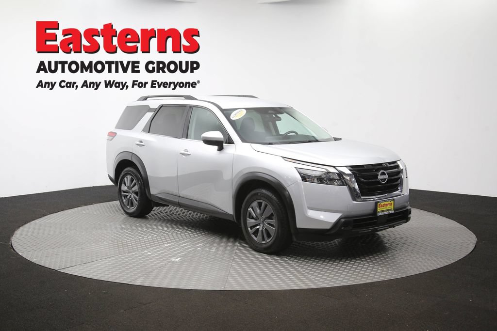 Used 2025 Nissan Pathfinder SV FWD image 55