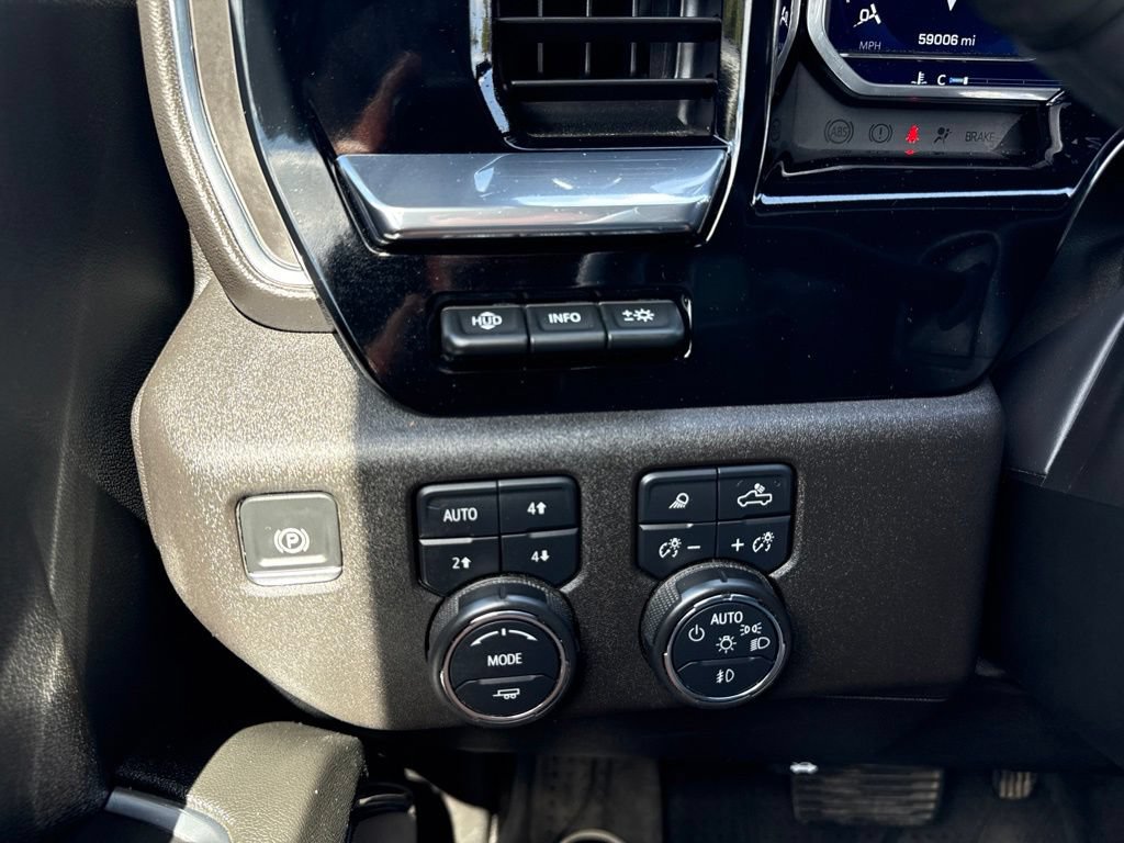 Used 2024 Chevrolet Silverado 1500 High Country AWD/4WD image 14
