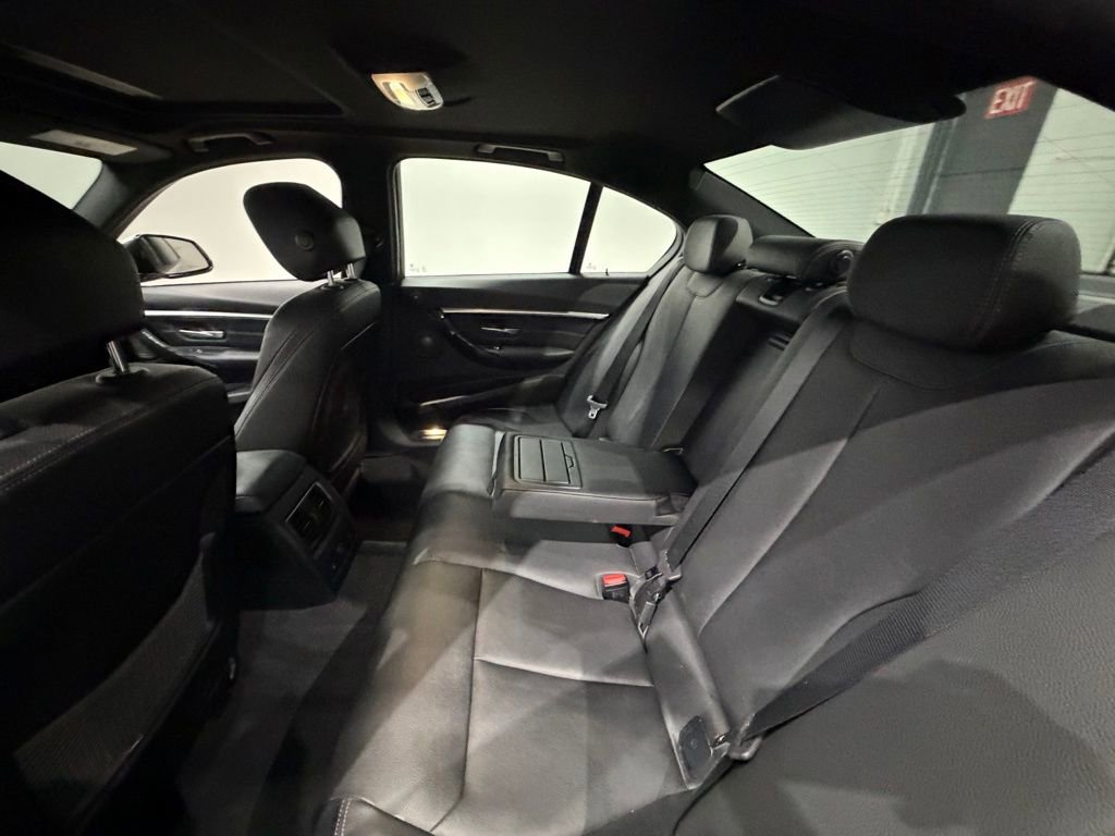 Used 2017 BMW 340i xDrive Sedan AWD/4WD image 31