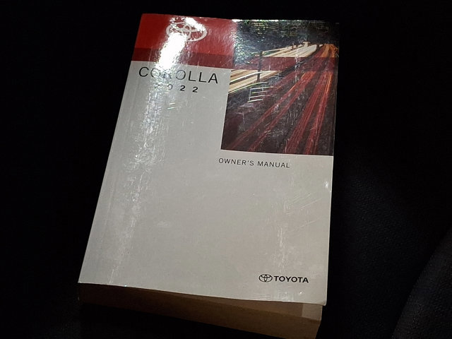 Used 2022 Toyota Corolla LE FWD image 23