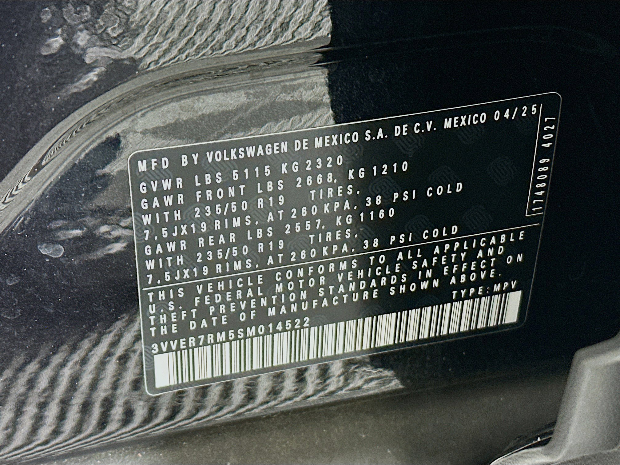 Used 2025 Volkswagen Tiguan SE image 12