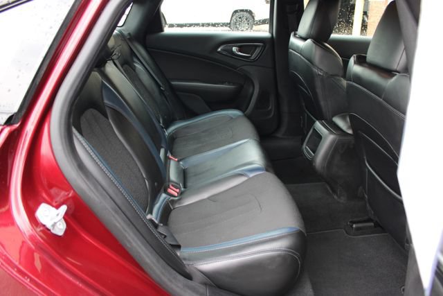 Used 2015 Chrysler 200 S FWD image 35