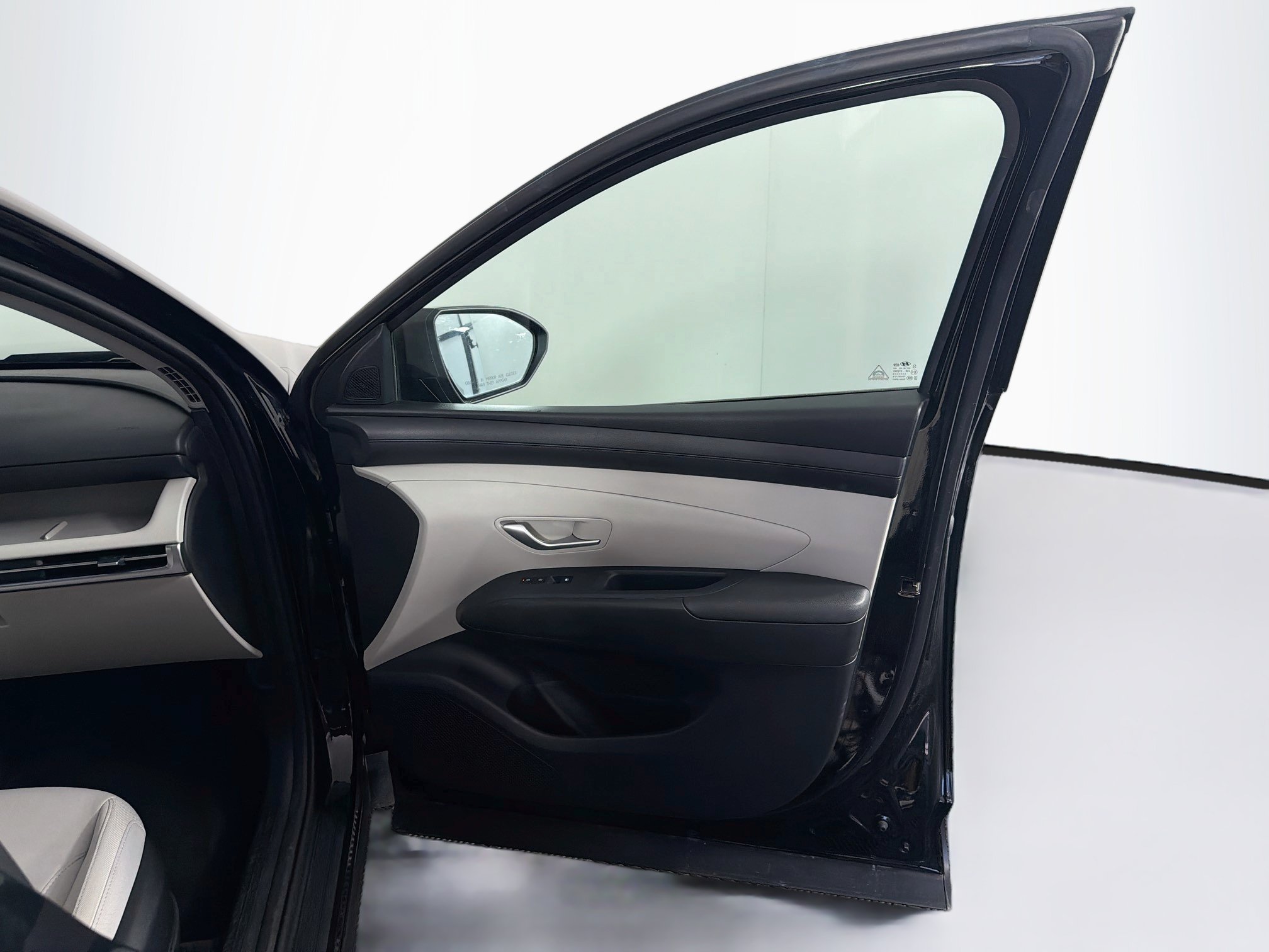 Used 2025 Hyundai Tucson SEL FWD image 34