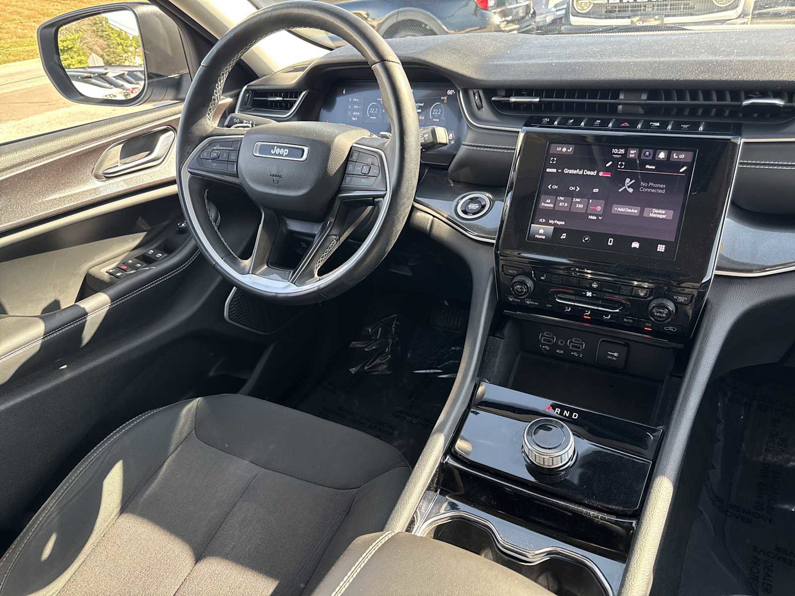 Used 2022 Jeep Grand Cherokee L Laredo w/ Luxury Tech Group I image 23