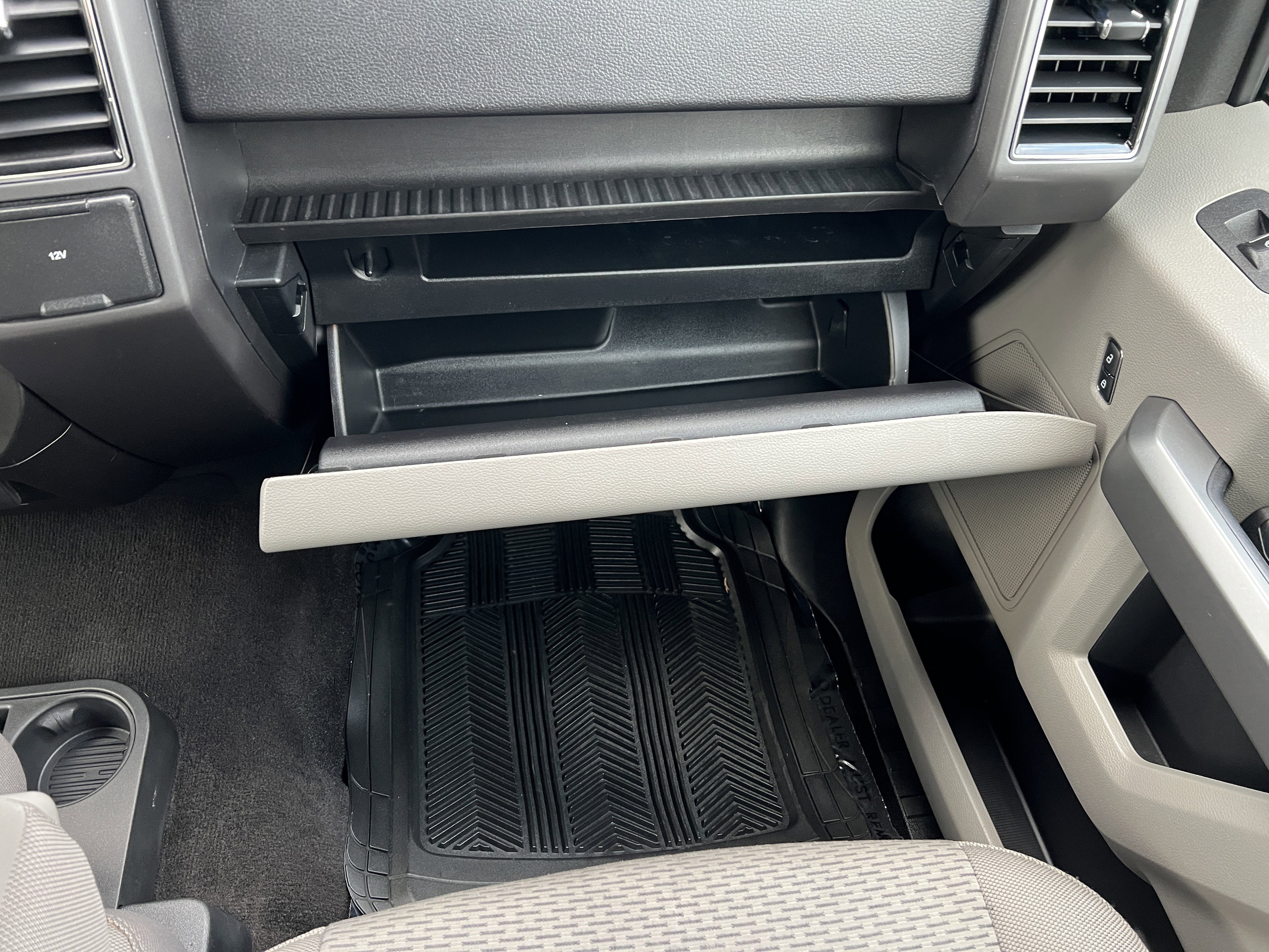 Used 2018 Ford F150 XLT w/ Max Trailer Tow Package image 33