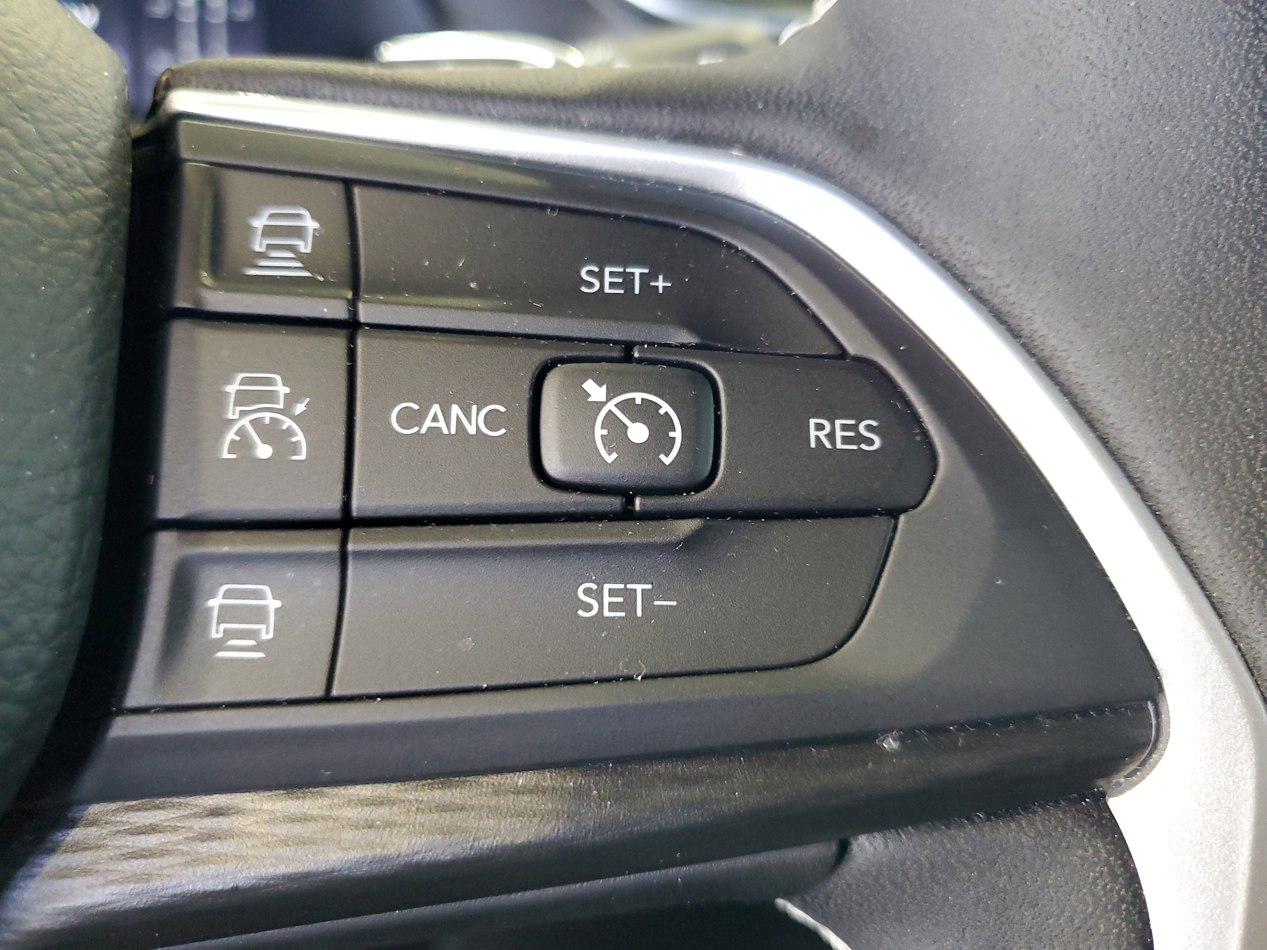 Certified 2024 Jeep Grand Cherokee Laredo AWD/4WD image 24