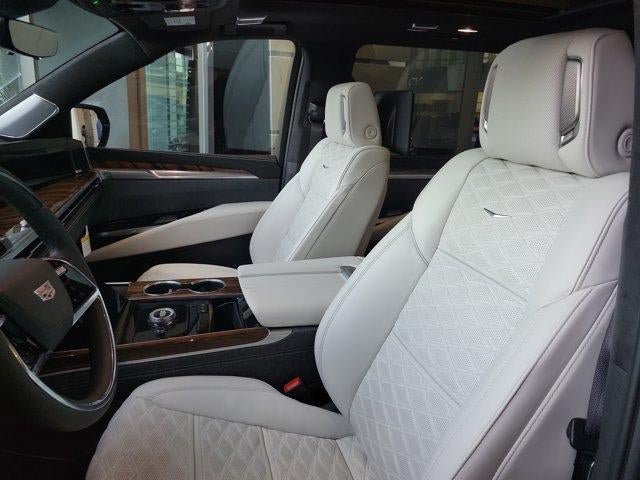 Certified 2026 Cadillac Escalade ESV Platinum Luxury AWD/4WD image 13