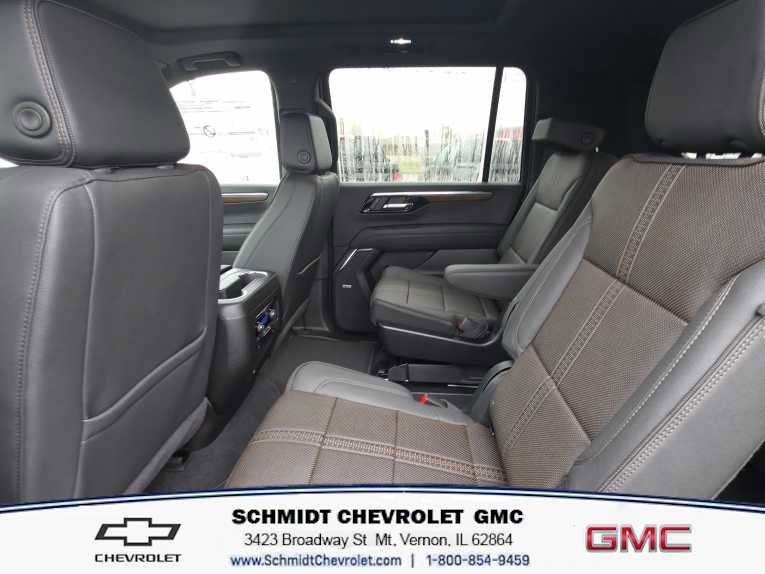 New 2026 Chevrolet Suburban High Country image 13