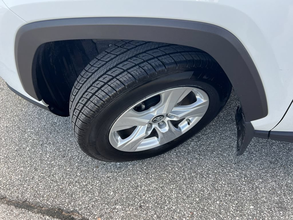 Used 2019 Toyota RAV4 XLE w/ Protection Package FWD image 33