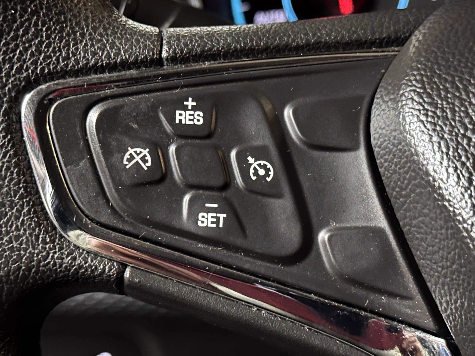 Used 2018 Chevrolet Cruze LT w/ Convenience Package image 22