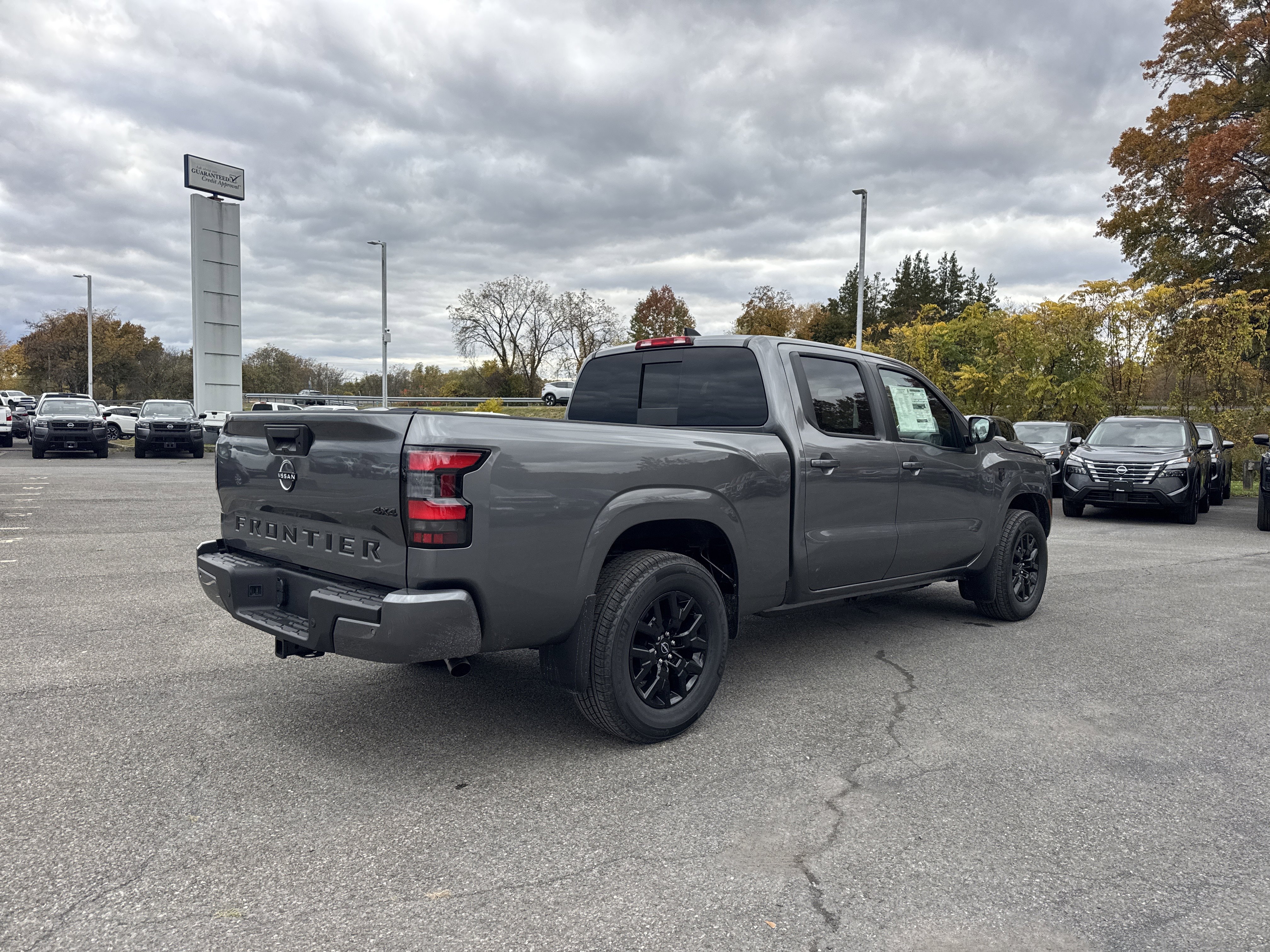 New 2026 Nissan Frontier SV image 5