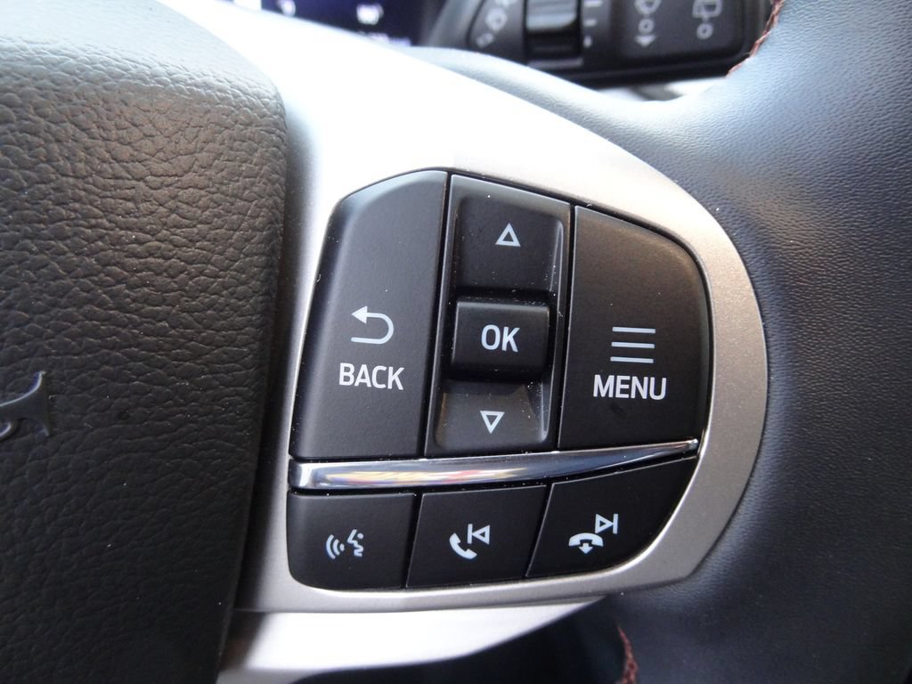 Used 2026 Ford Explorer Active w/ Active Comfort Package AWD/4WD image 21