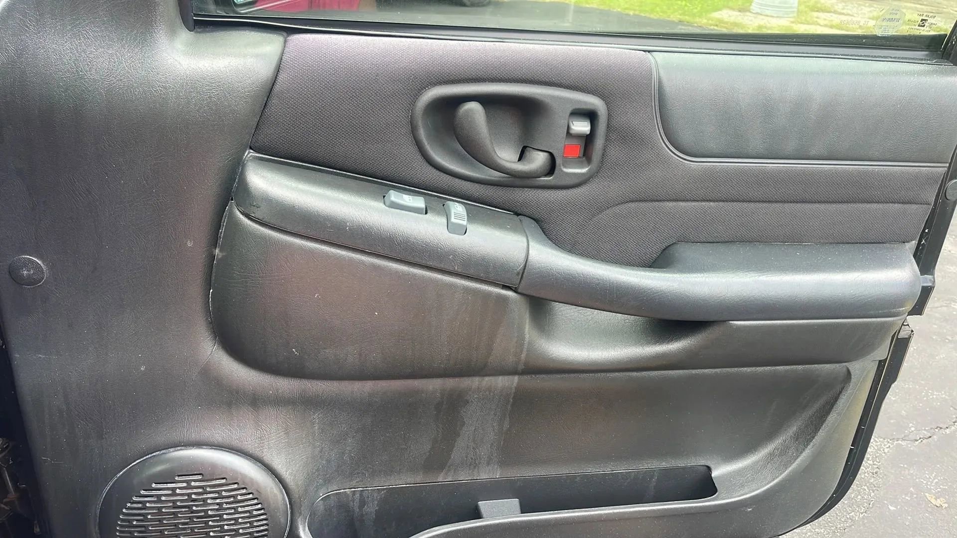 Used 2003 Chevrolet Blazer LS w/ Preferred Equipment Group image 13