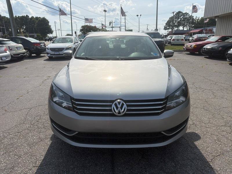 Used 2014 Volkswagen Passat 1.8T Wolfsburg Edition FWD image 3