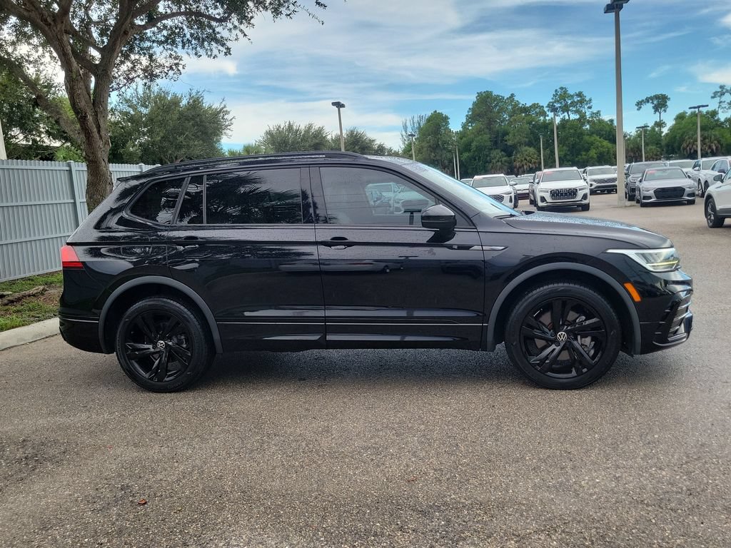 Certified 2023 Volkswagen Tiguan SE R-Line FWD image 4