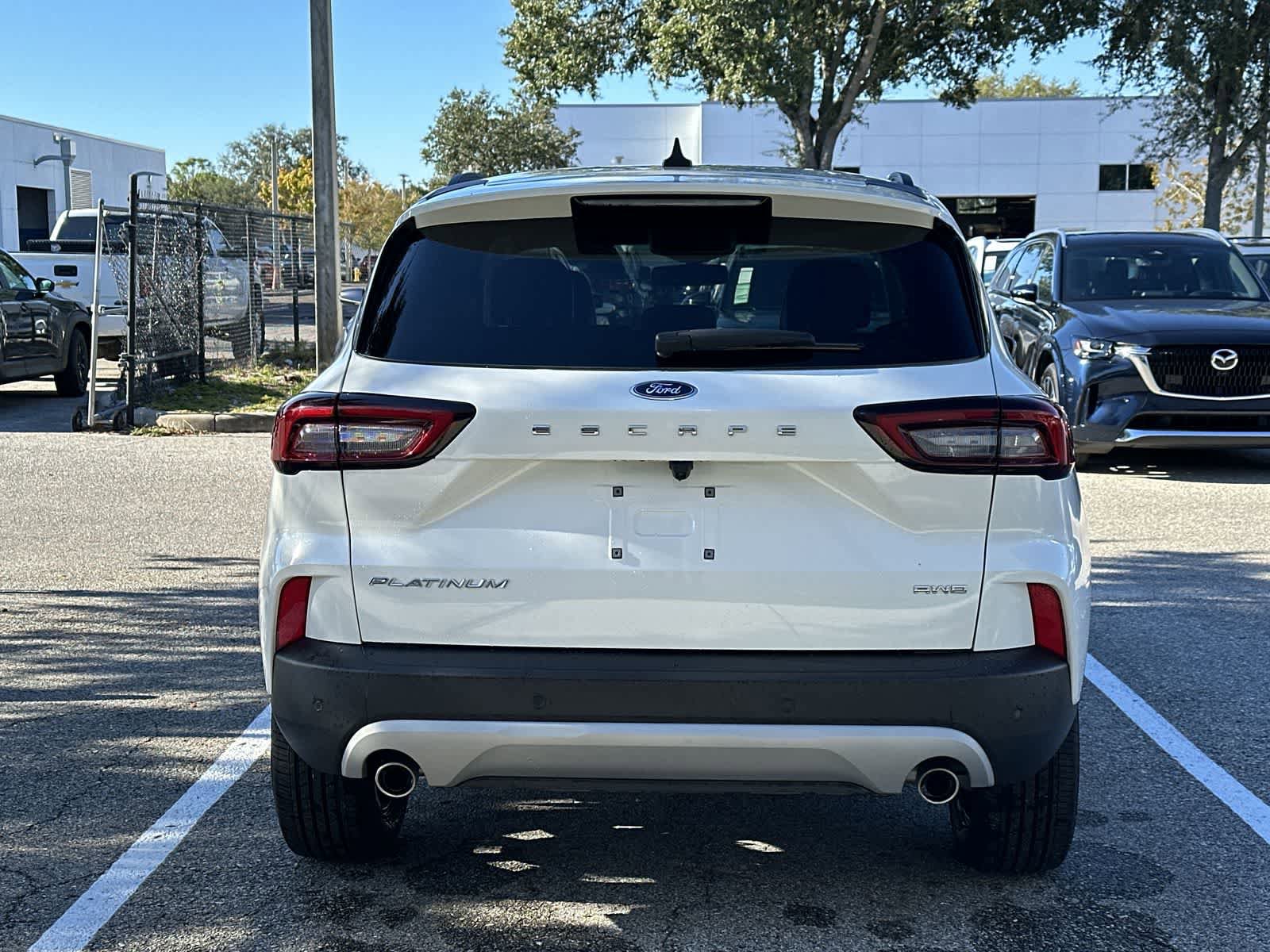 Used 2023 Ford Escape Platinum AWD/4WD image 5