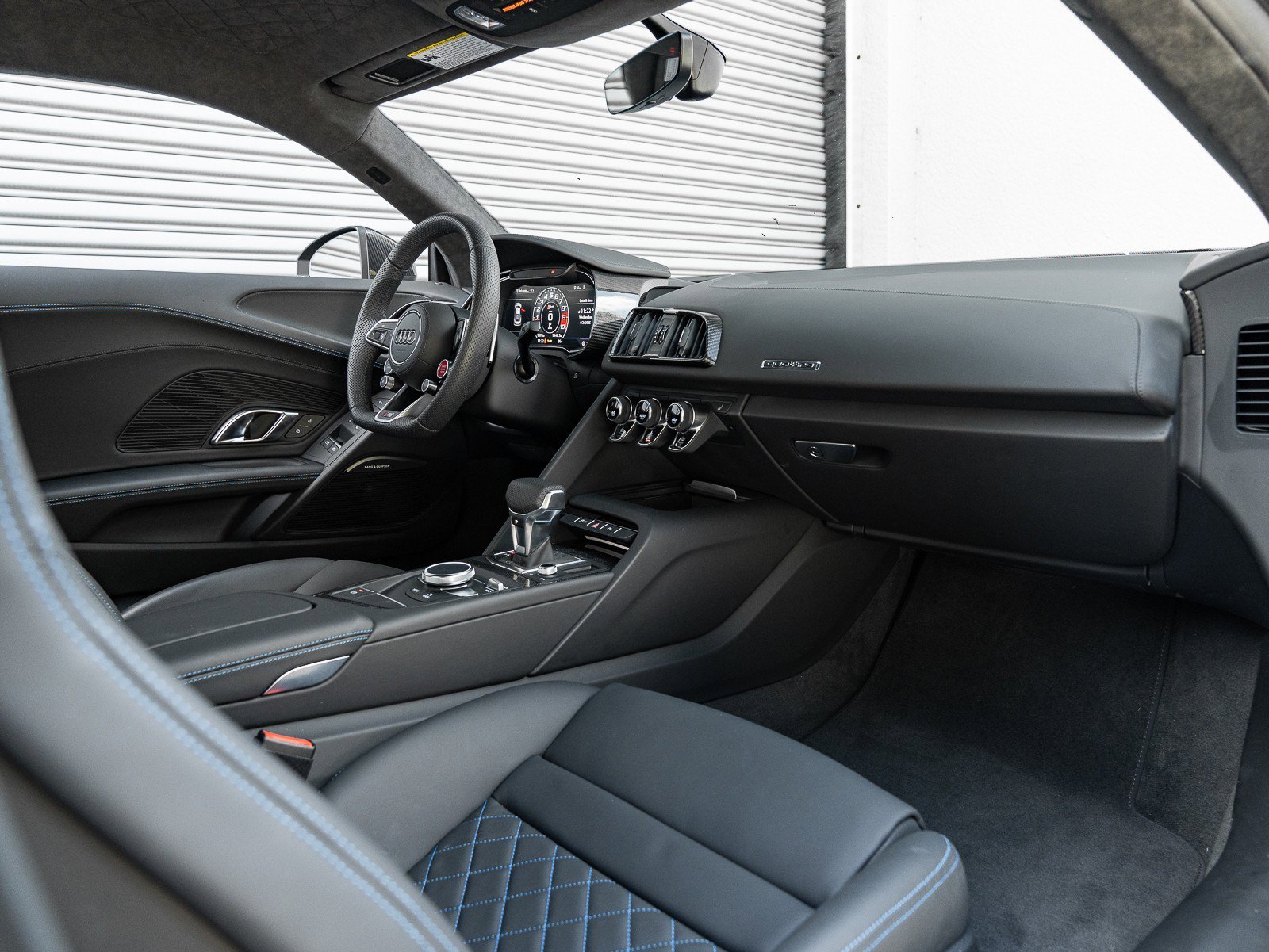 Used 2023 Audi R8 V10 performance image 2