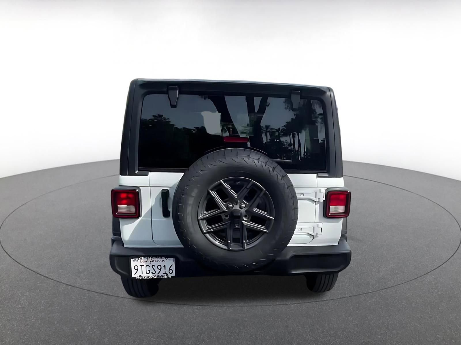 Used 2025 Jeep Wrangler Unlimited Sport AWD/4WD image 11