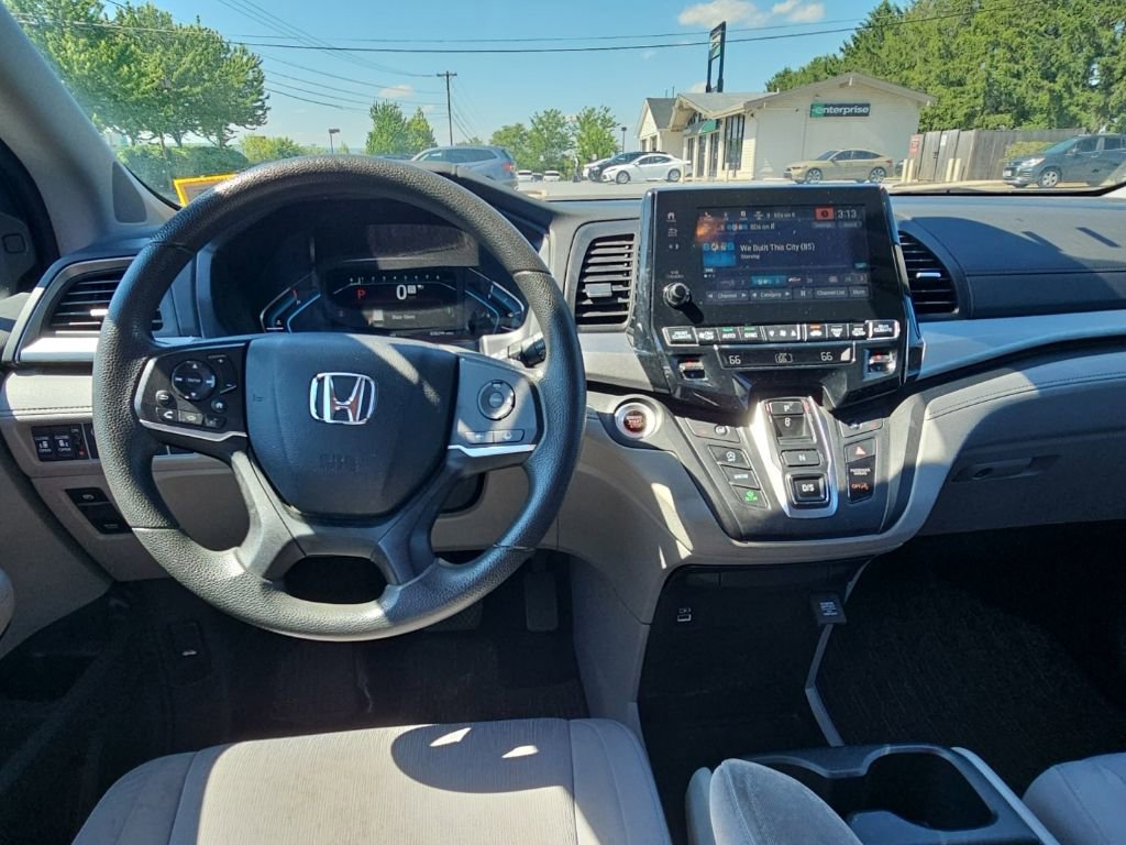 Used 2023 Honda Odyssey EX image 2