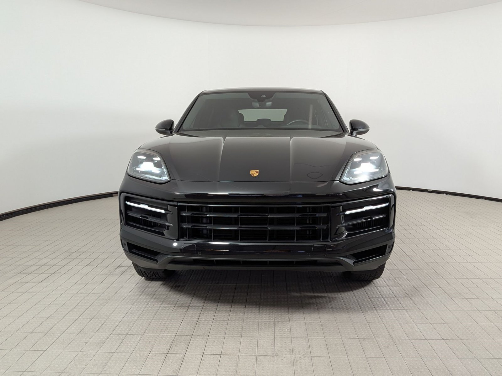 Certified 2024 Porsche Cayenne Coupe AWD/4WD image 6