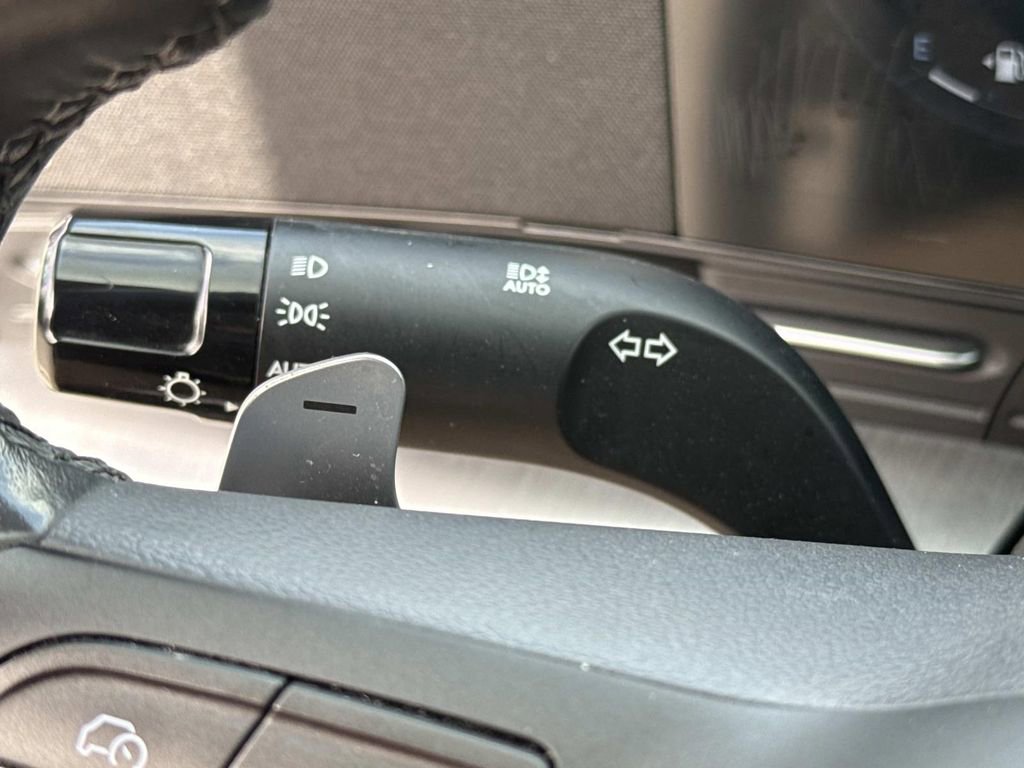 Used 2024 Hyundai Kona Limited image 38